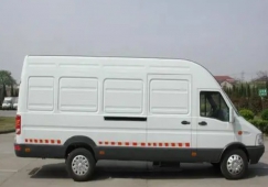 找依維柯拉貨平臺-小依維柯面包車尺寸體積